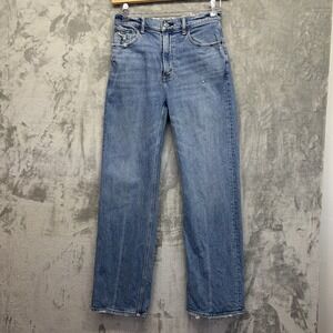 ABERCROMBIE & FITCH The 90's Relaxed Fit 27/4 High Rise Curve love. Great Fit!